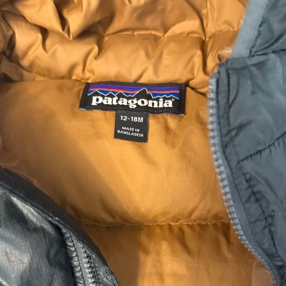 Patagonia Charcoal Jacket with Brown Lining size 12-18 mo - Picture 2 of 7